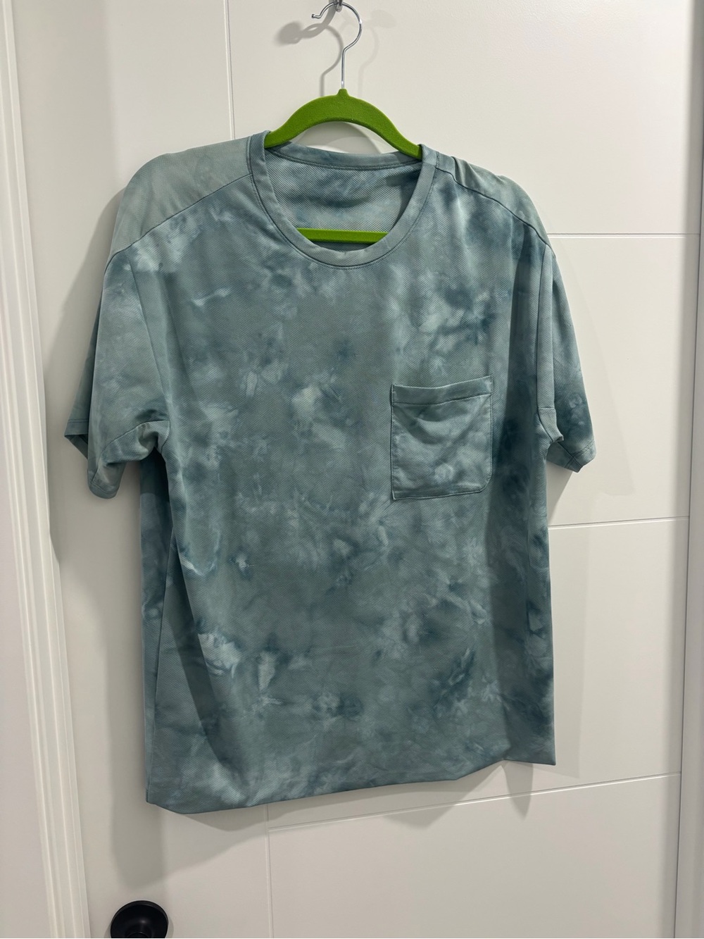 Lululemon Men's Slate Tie-Dye Athletic T-Shirt